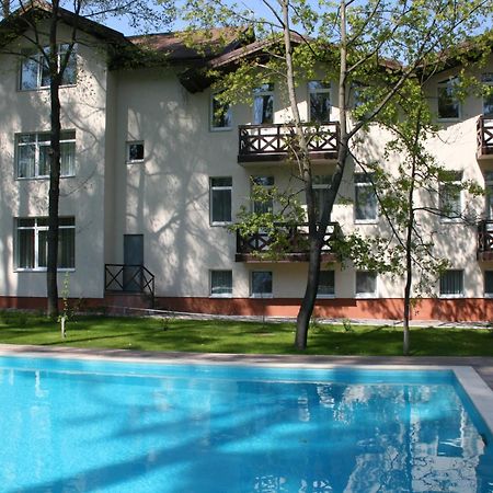 Viktoria Park Hotel Bucha Eksteriør bilde