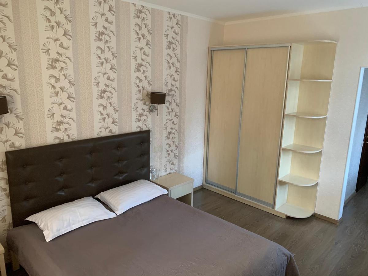 Viktoria Park Hotel Bucha Eksteriør bilde
